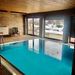 Haus Wenger Mountain View & Swimming Pool Капрун