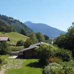 Апартаменты Haus Wenger Mountain View & Swimming Pool