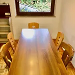 Апартаменты Haus Wenger Mountain View & Swimming Pool