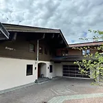Апартаменты Haus Wenger Mountain View & Swimming Pool