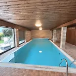 Haus Wenger Mountain View & Swimming Pool Апартаменты Капрун