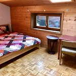 Апартаменты Haus Wenger Mountain View & Swimming Pool