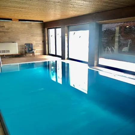Haus Wenger Mountain View & Swimming Pool 카프룬