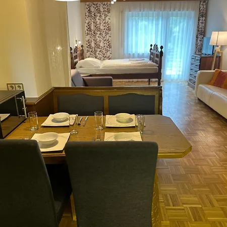 Haus Wenger Mountain View & Swimming Pool דירה קפרון